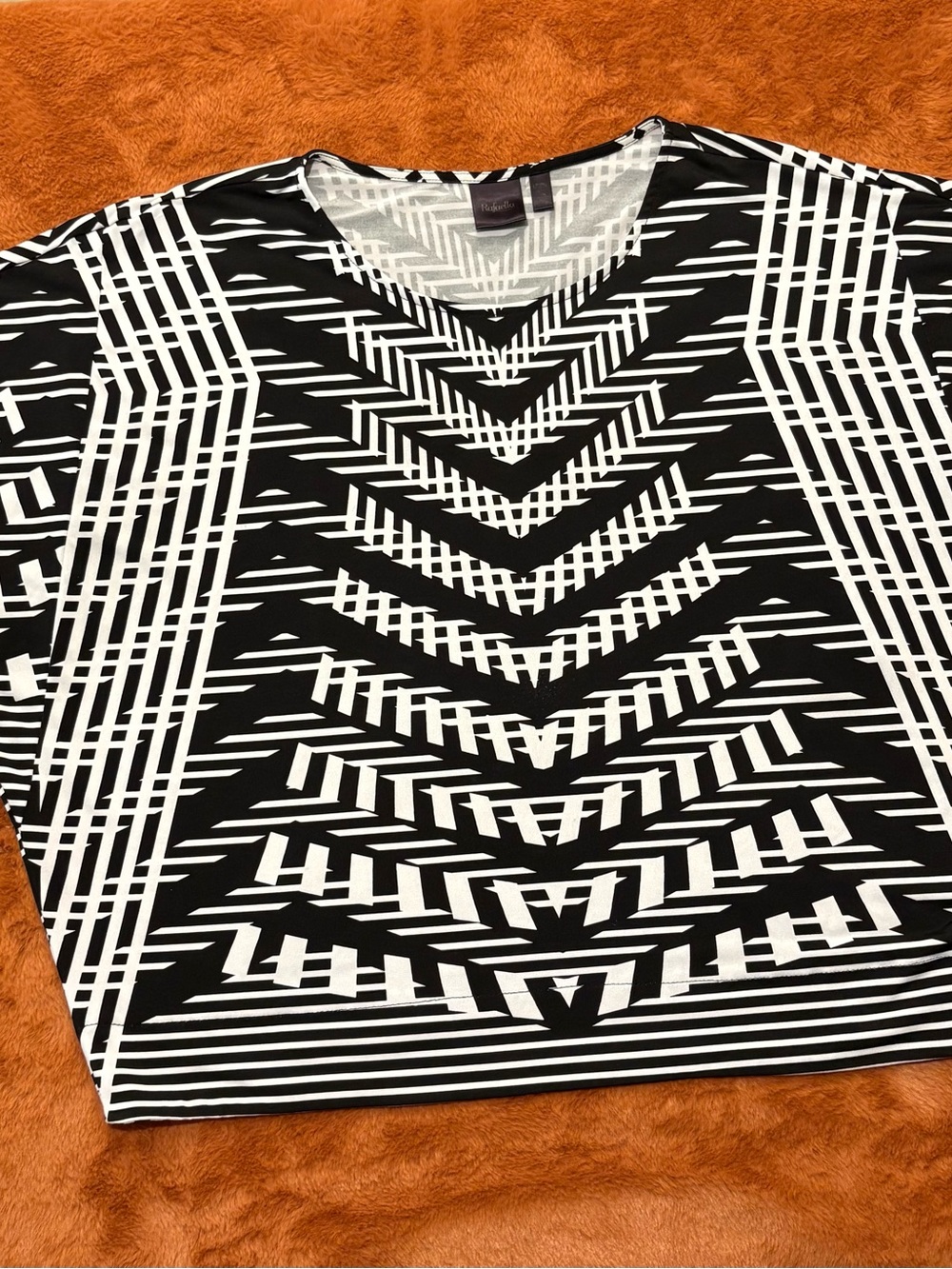 Rafaella Women’s L Black White Geometric Tie Accent Tunic Short Sleeve Top